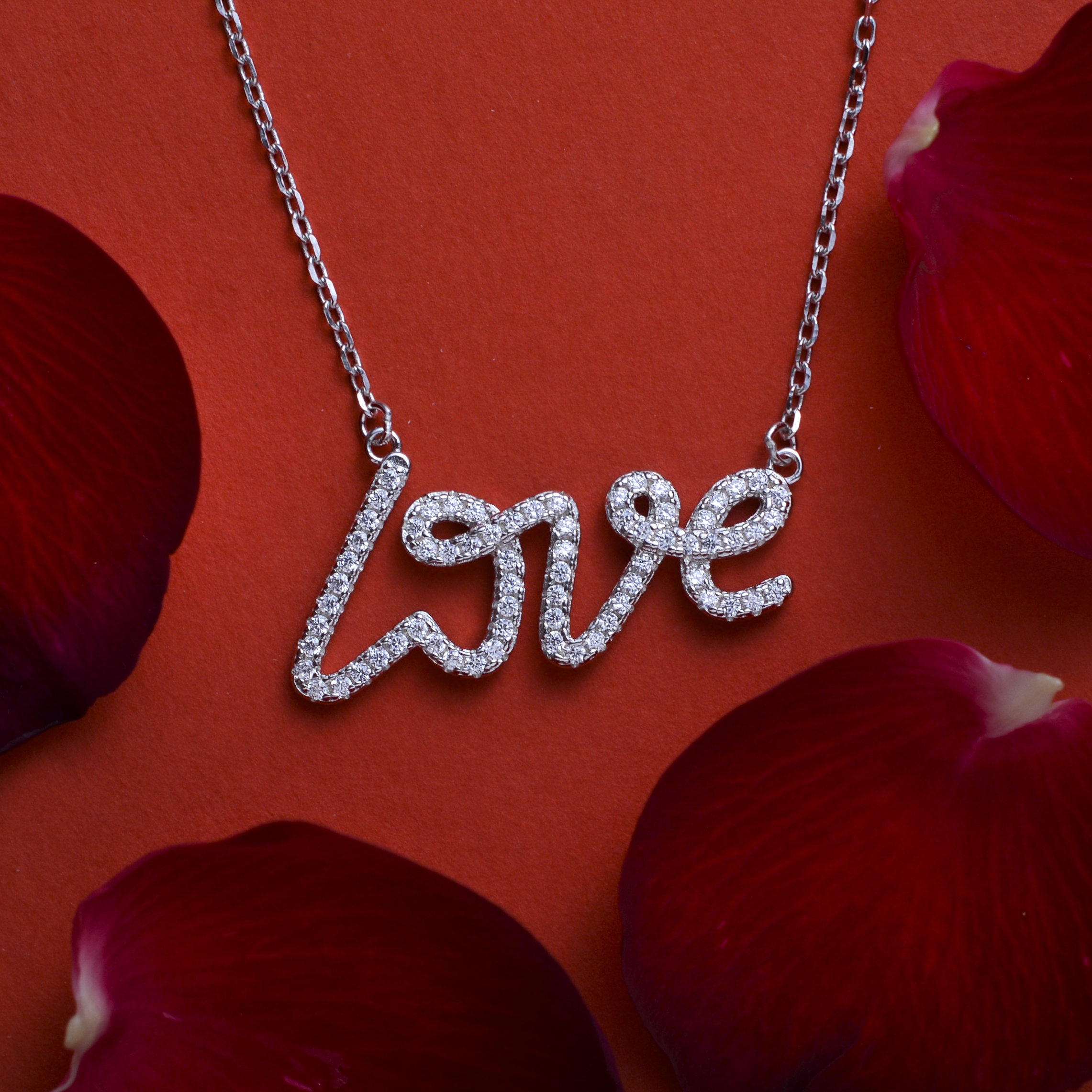 LOVE NECKLACE IN S925 SILVER